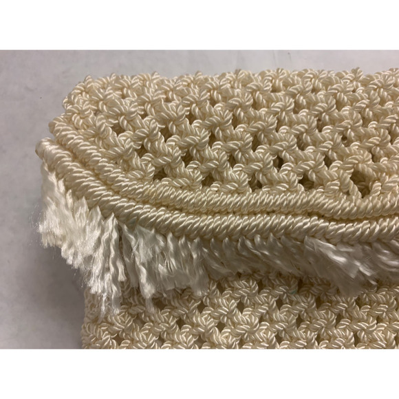 Vintage Women's White/Ivory Macrame Clutch with Fringe - Picture 2 of 7